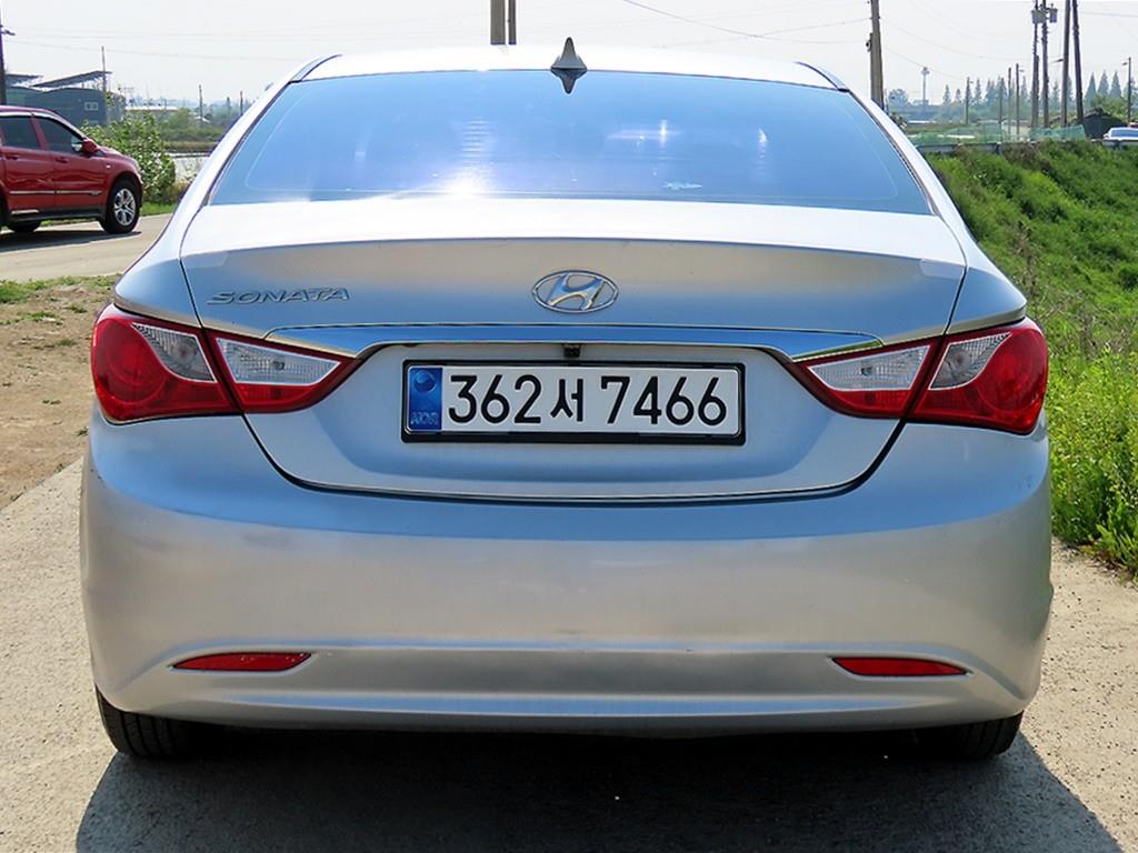 HYUNDAI Sonata - Vista 4