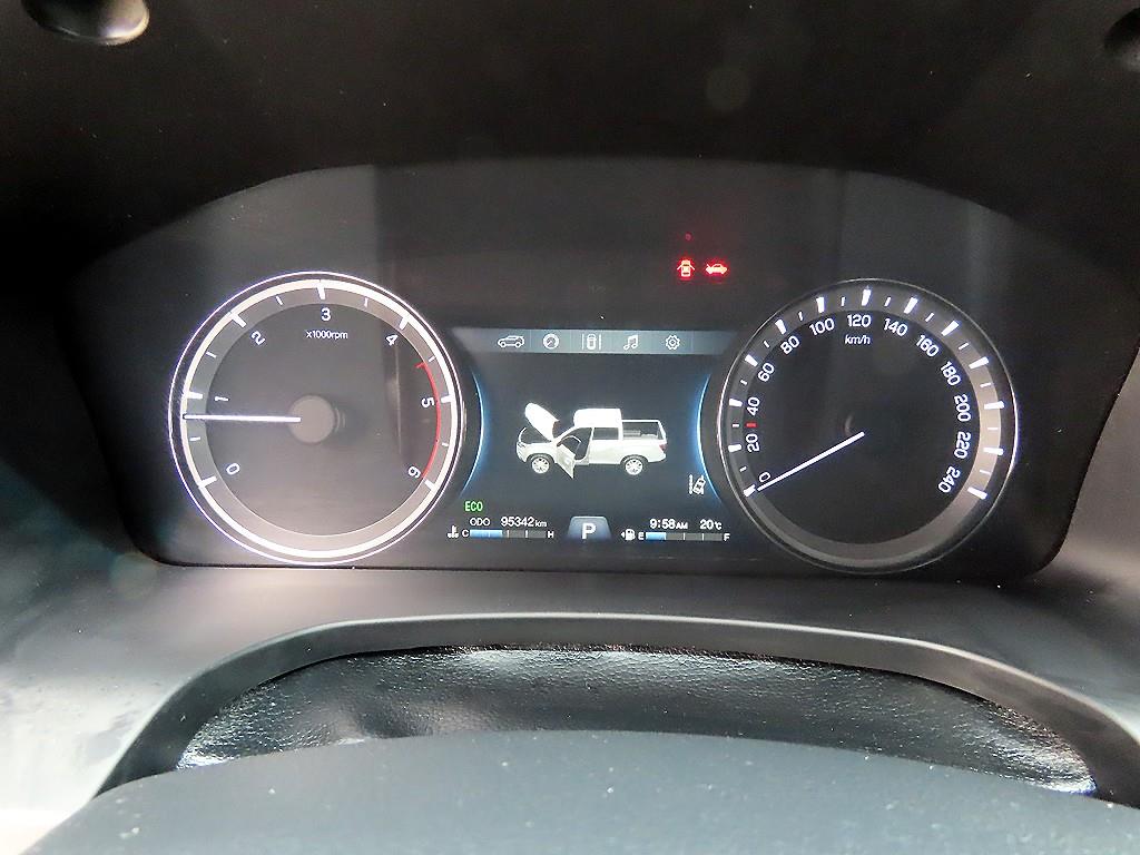Ssangyong Rexton - Vista 9