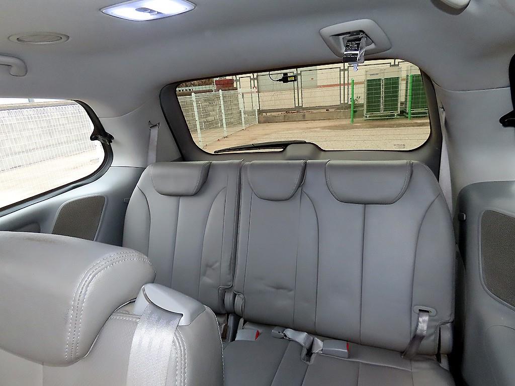 KIA Carnival - Vista 7