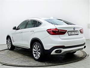 BMW X6 - Vista 8