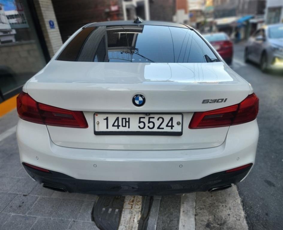 BMW 5 Series - Vista 3