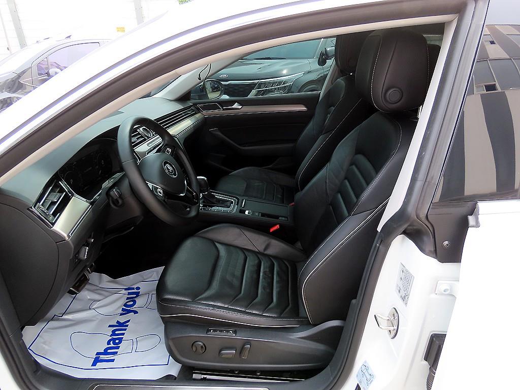 Volkswagen Arteon - Vista 5