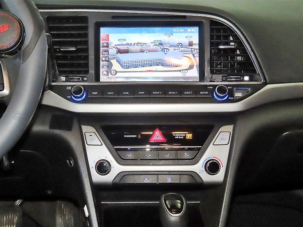 HYUNDAI Avante - Vista 11