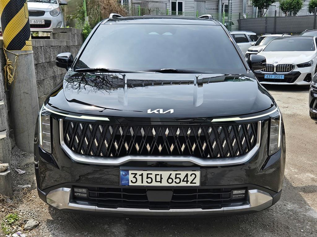 KIA Carnival 2025 Negro - Importación desde Corea - HF Imports Iquique - Foto 1