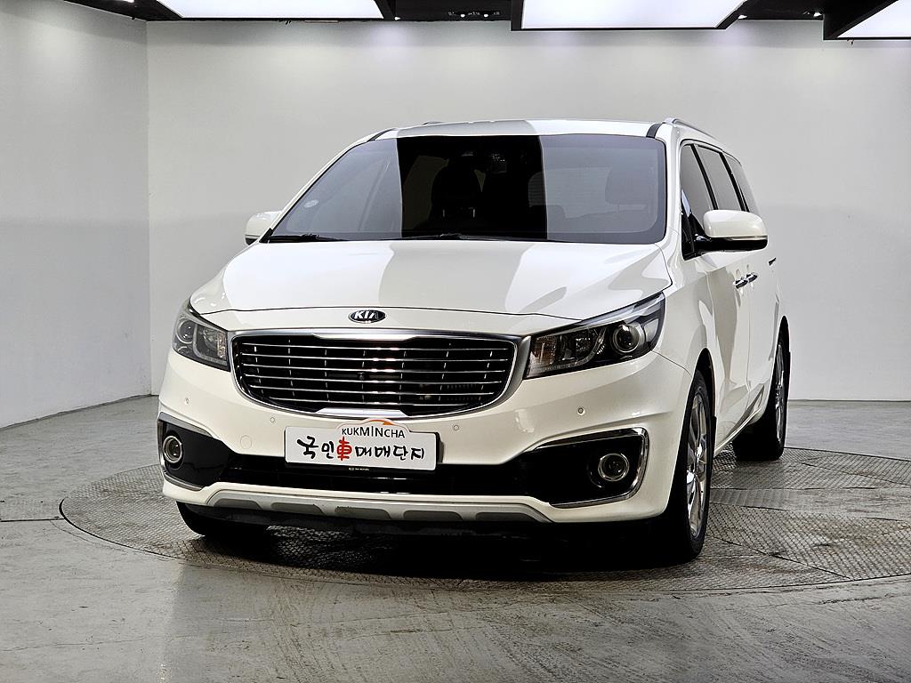 KIA Carnival - Vista 2