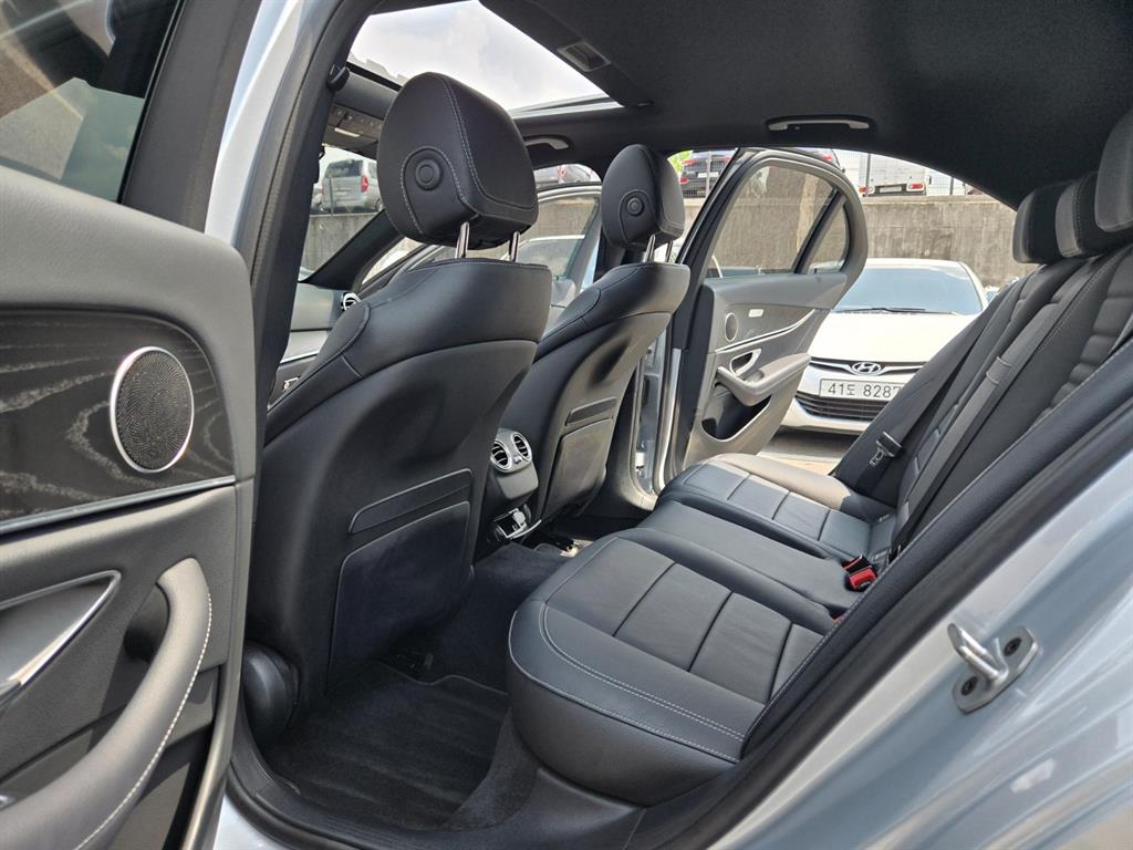 Mercedes Benz E class 2022 Plateado - Importación desde Corea - HF Imports Iquique - Foto 15