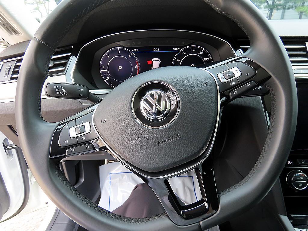 Volkswagen Arteon - Vista 8