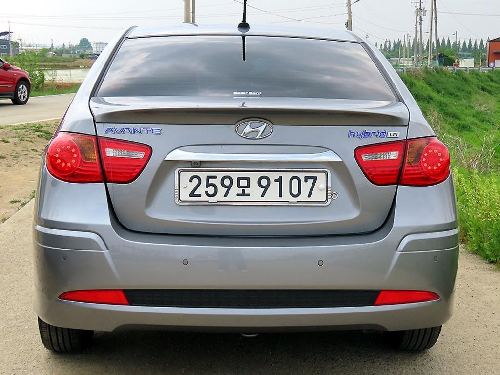 HYUNDAI Avante - Vista 4