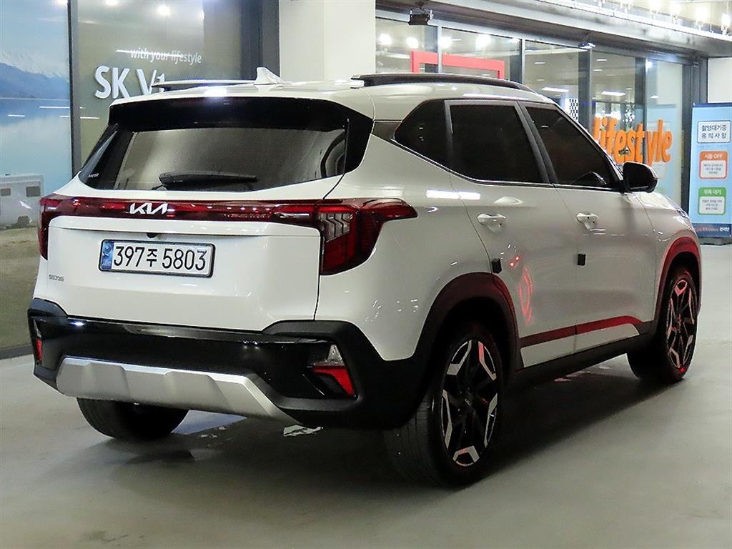 KIA Seltos - Vista 4