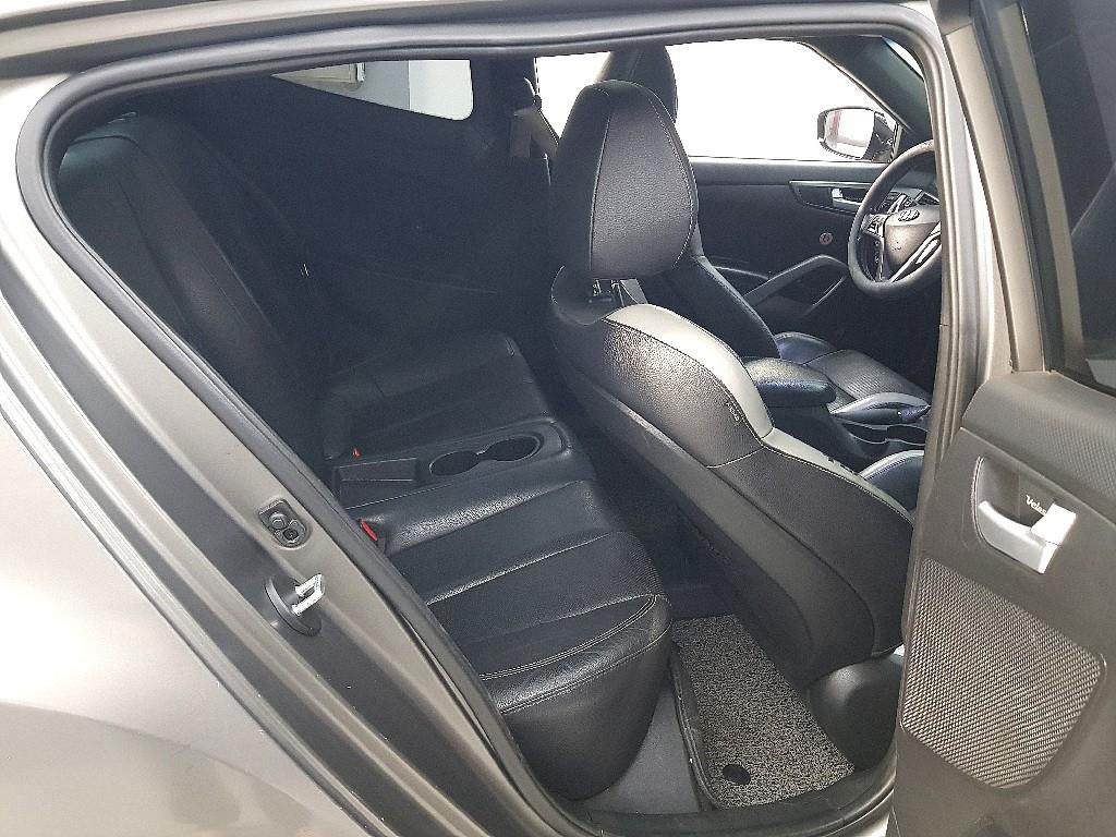 HYUNDAI Veloster - Vista 9