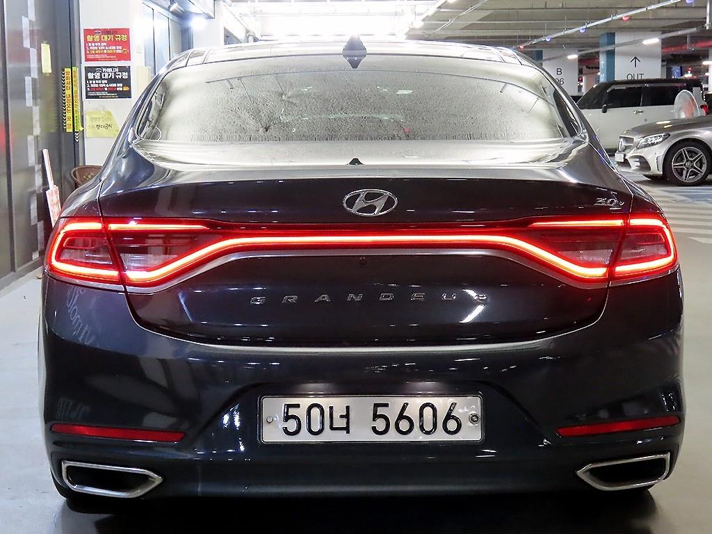 HYUNDAI Grandeur - Vista 5