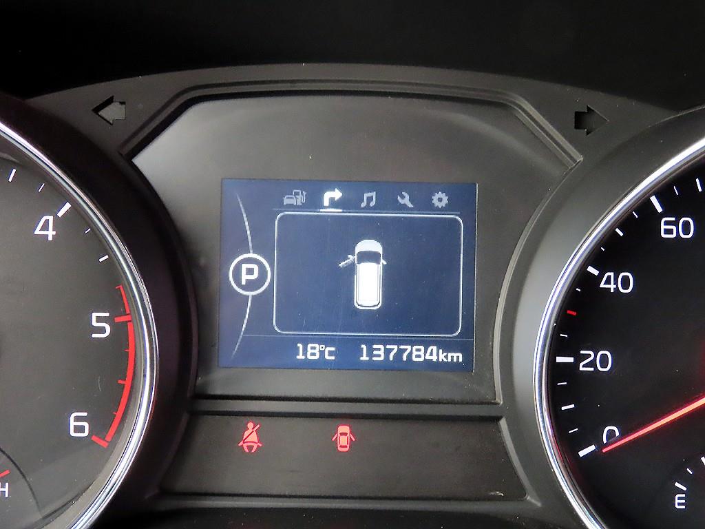 KIA Carnival - Vista 9