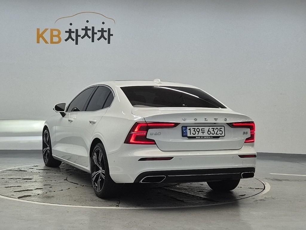 Volvo S60 - Vista 2