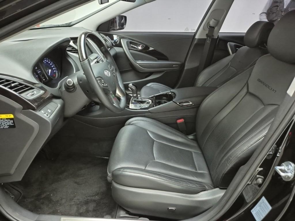 HYUNDAI Grandeur 2012 Negro - Importación desde Corea - HF Imports Iquique - Foto 17