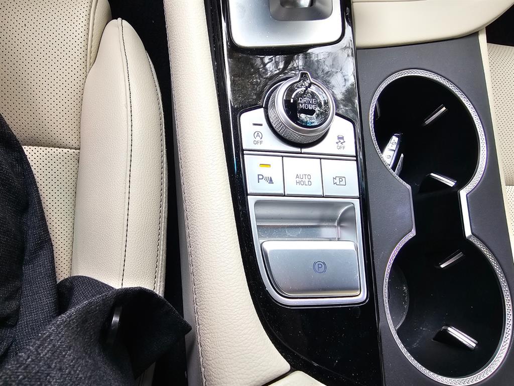 Genesis G70 2024 Blanco - Importación desde Corea - HF Imports Iquique - Foto 13