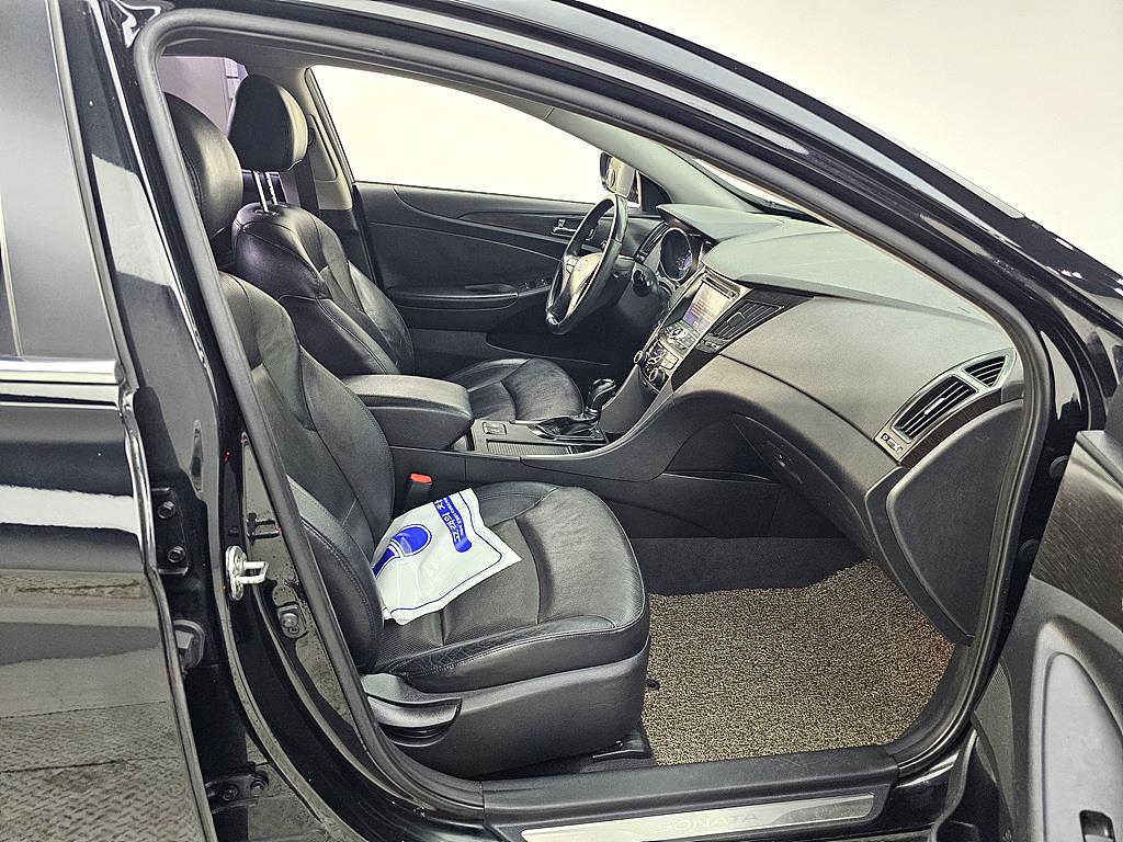HYUNDAI Sonata - Vista 11