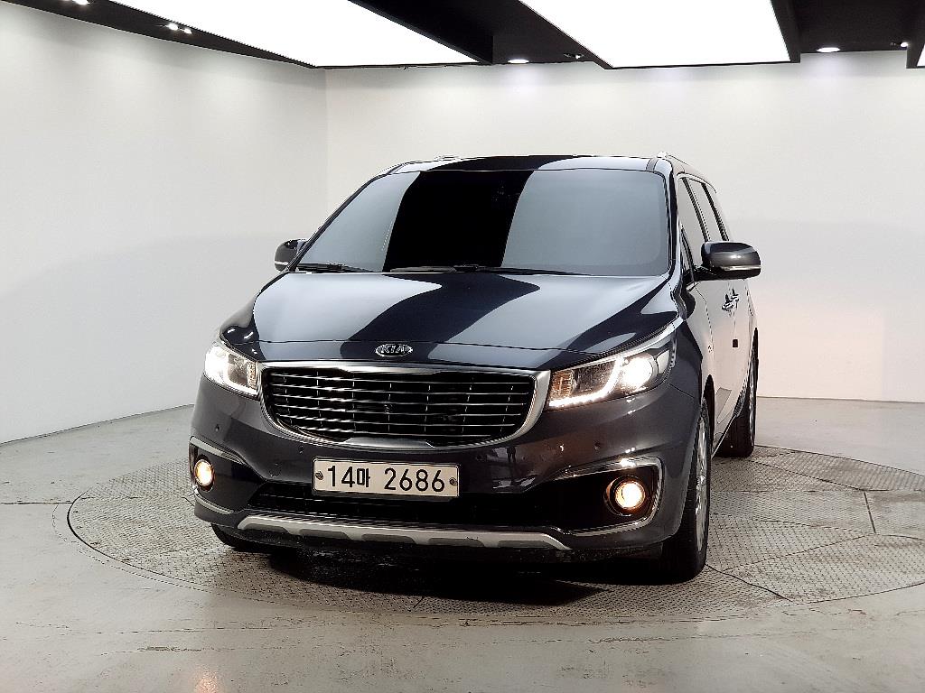 KIA Carnival - Vista 2