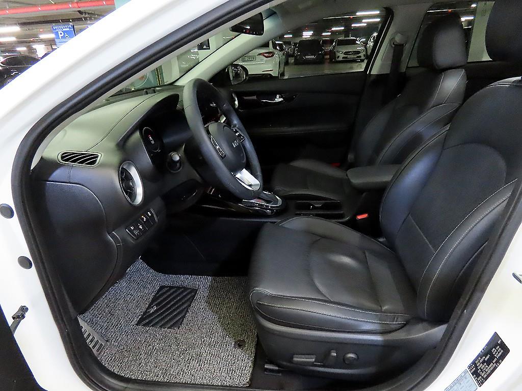 KIA K3 - Vista 6