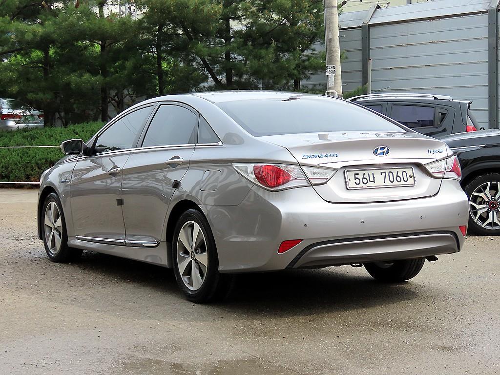 HYUNDAI Sonata - Vista 3