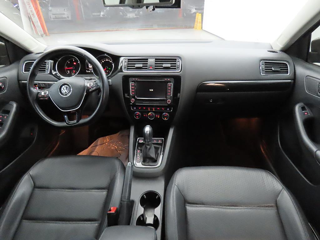 Volkswagen Jetta - Vista 5