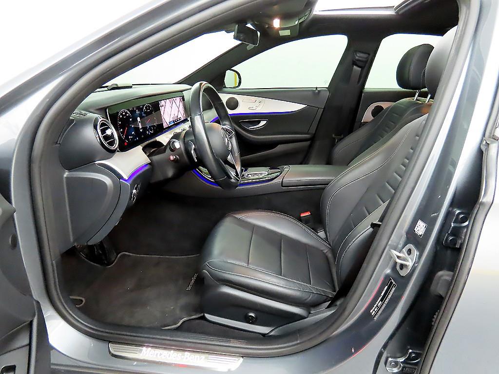 Mercedes Benz E class - Vista 5