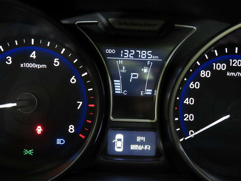 HYUNDAI Veloster - Vista 9