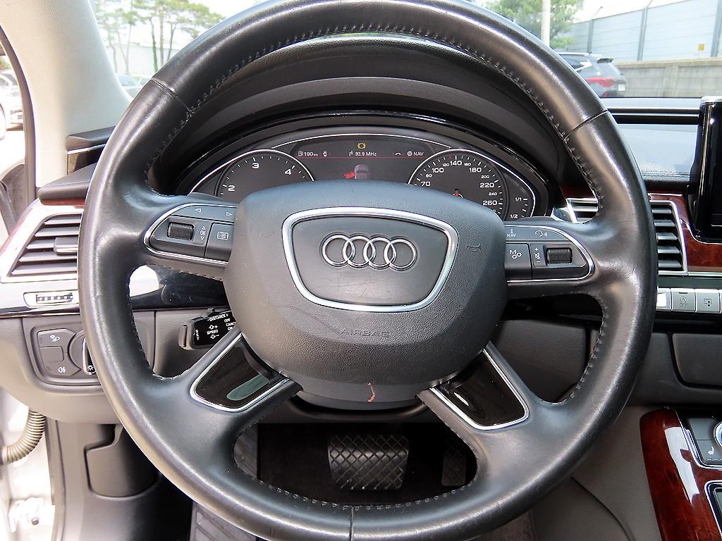 Audi A8 - Vista 8
