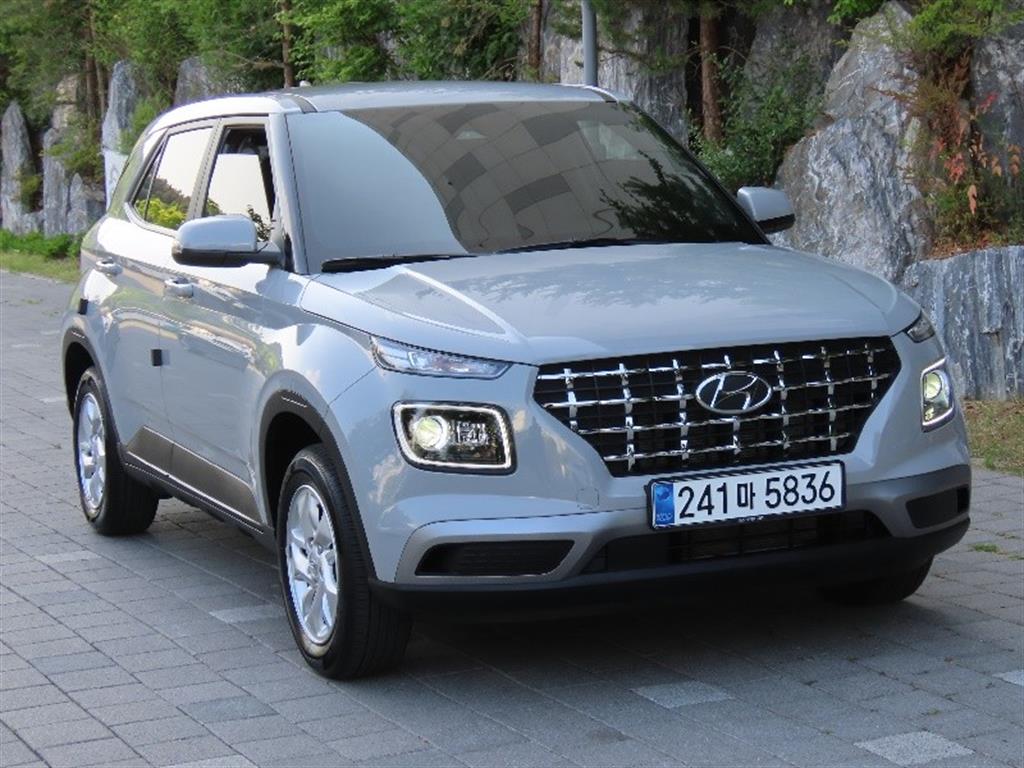 HYUNDAI Venue - Vista 3