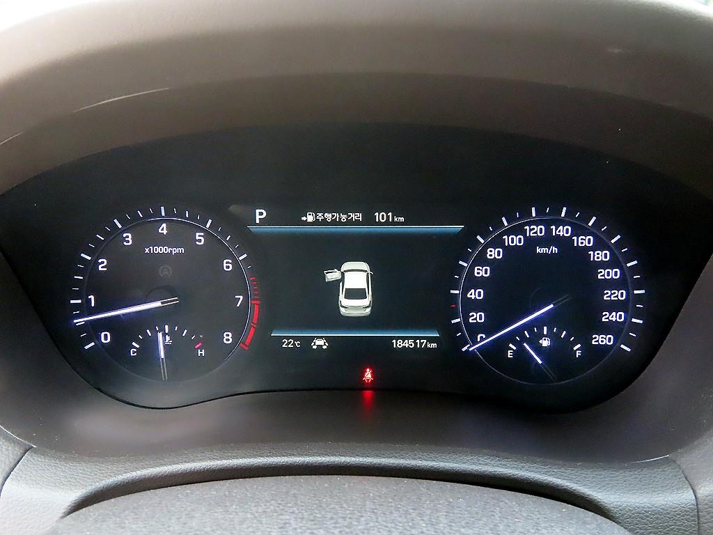 Genesis G80 - Vista 9