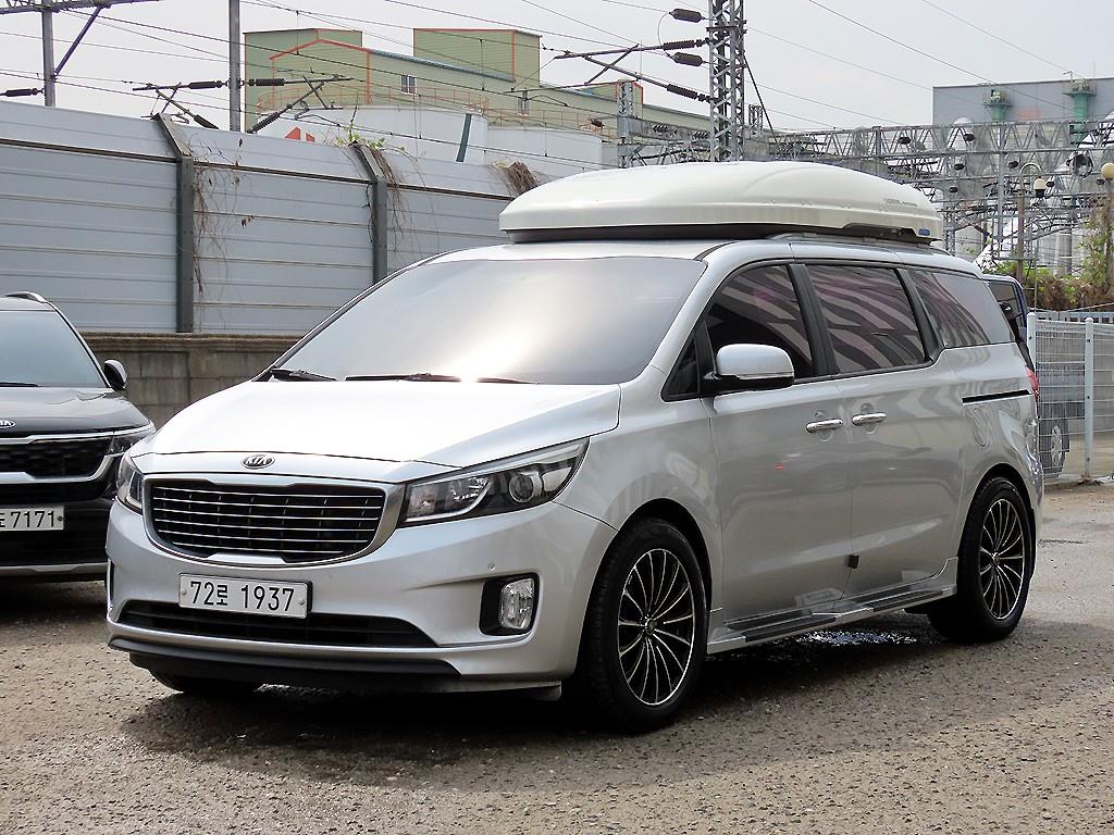 KIA Carnival - Vista 2