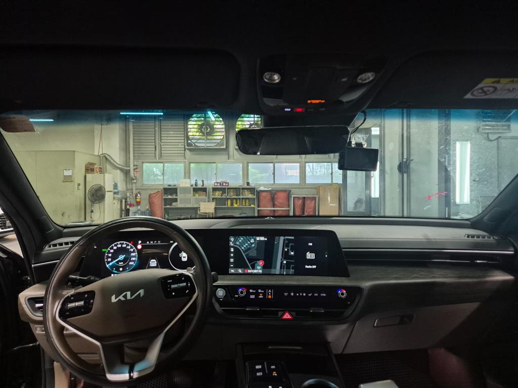 KIA K8 - Vista 5