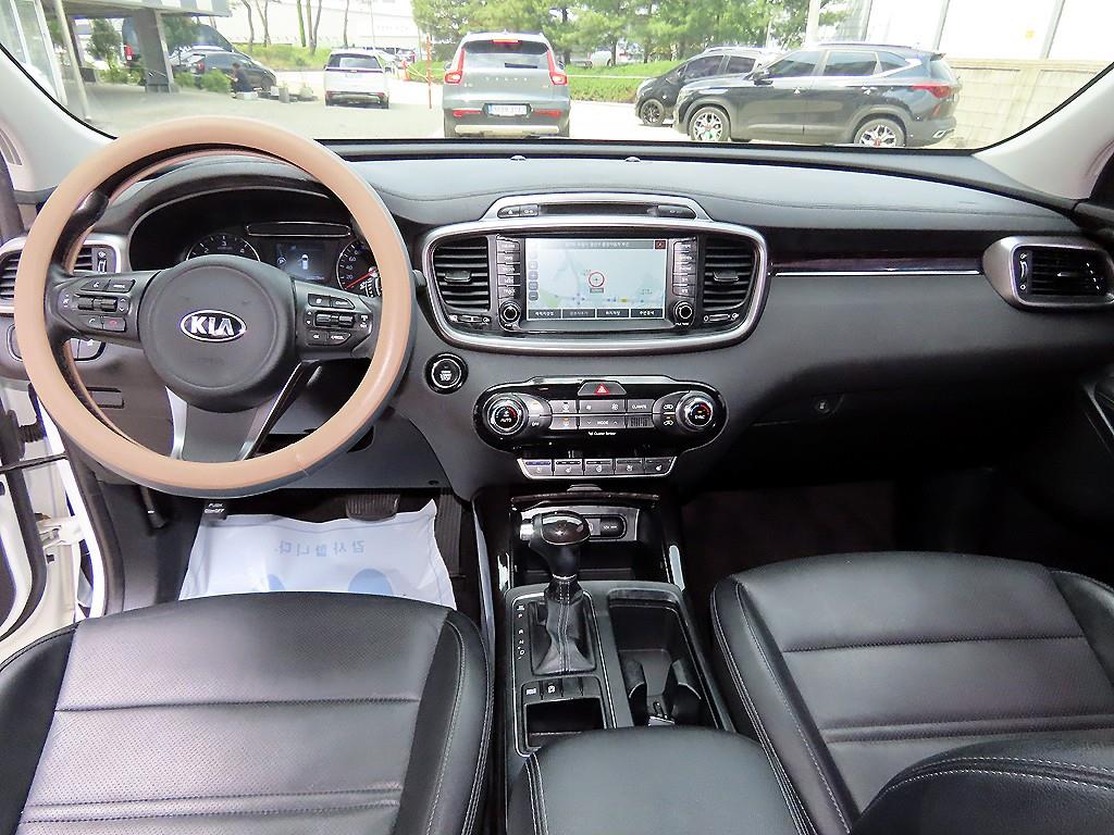 KIA Sorento - Vista 7