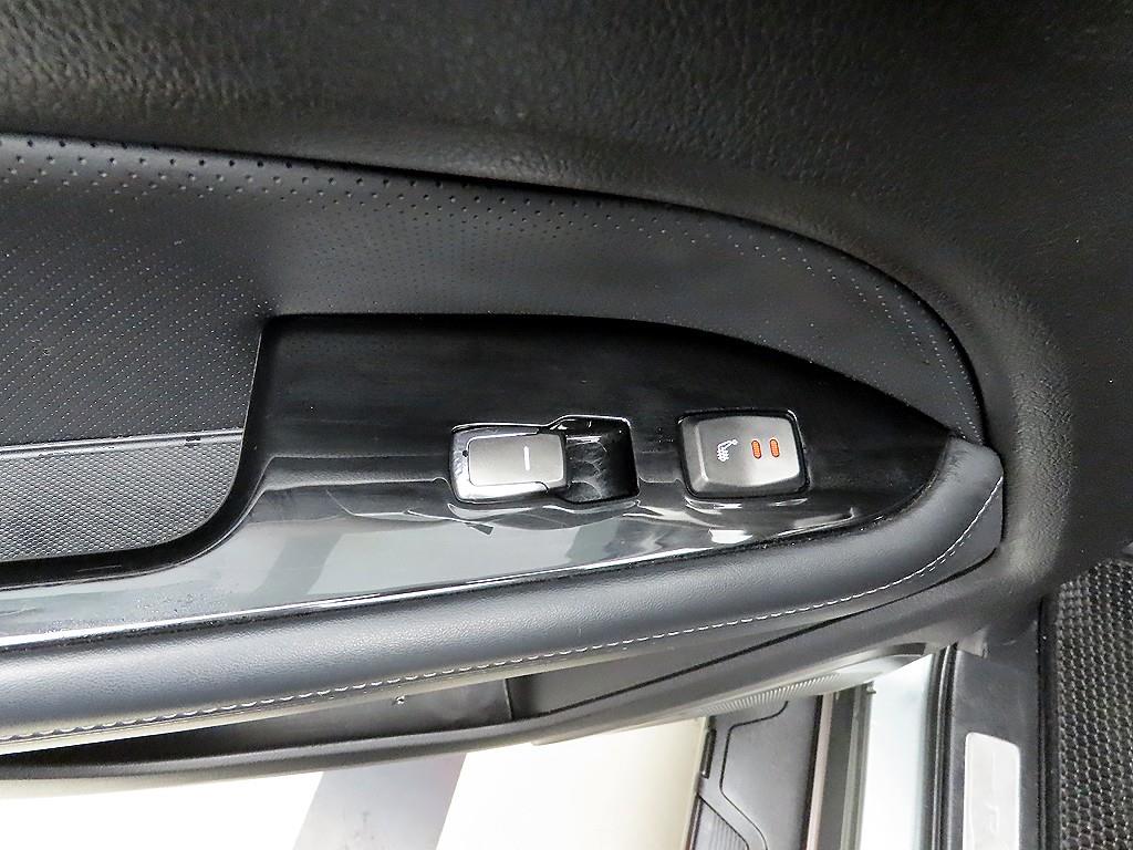 Ssangyong Rexton - Vista 12