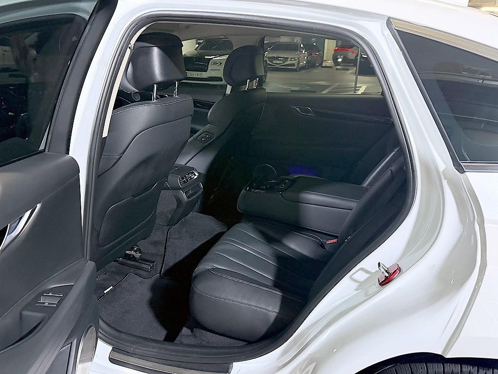 Genesis G80 - Vista 8