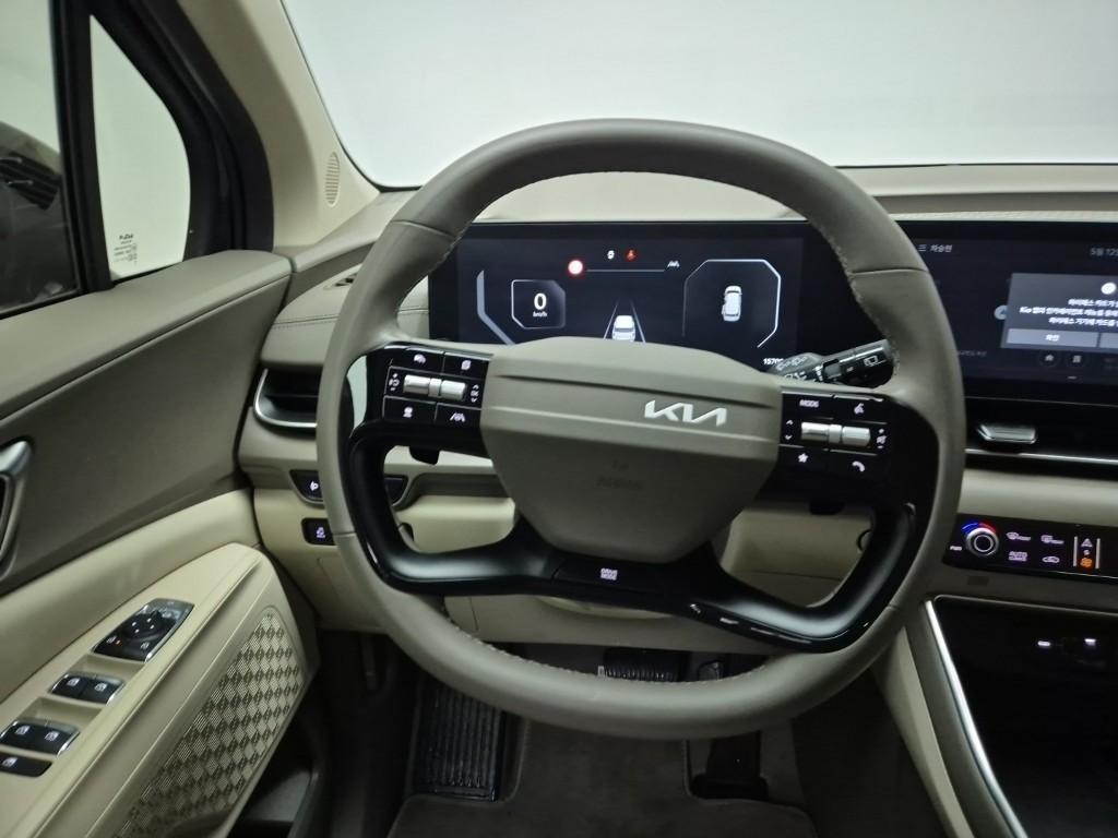 KIA Carnival - Vista 6