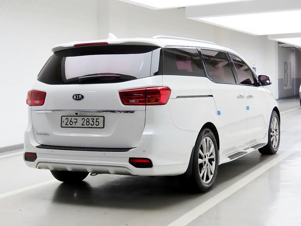 KIA Carnival - Vista 4