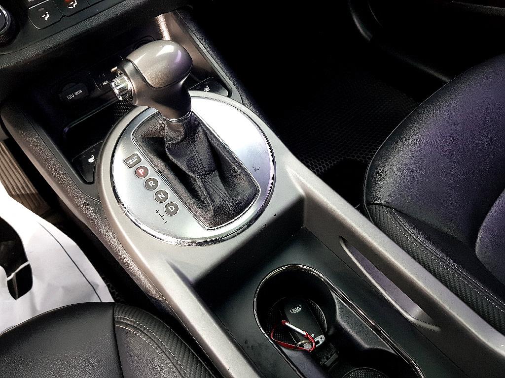 KIA Sportage 2015 Blanco - Importación desde Corea - HF Imports Iquique - Foto 13