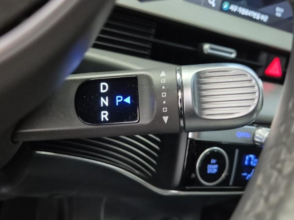 HYUNDAI Ioniq 5 - Vista 8