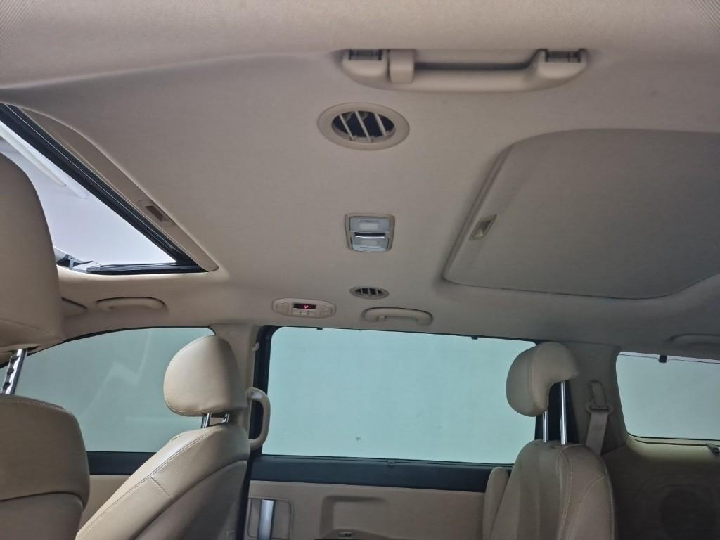 KIA Carnival 2015 Negro - Importación desde Corea - HF Imports Iquique - Foto 13