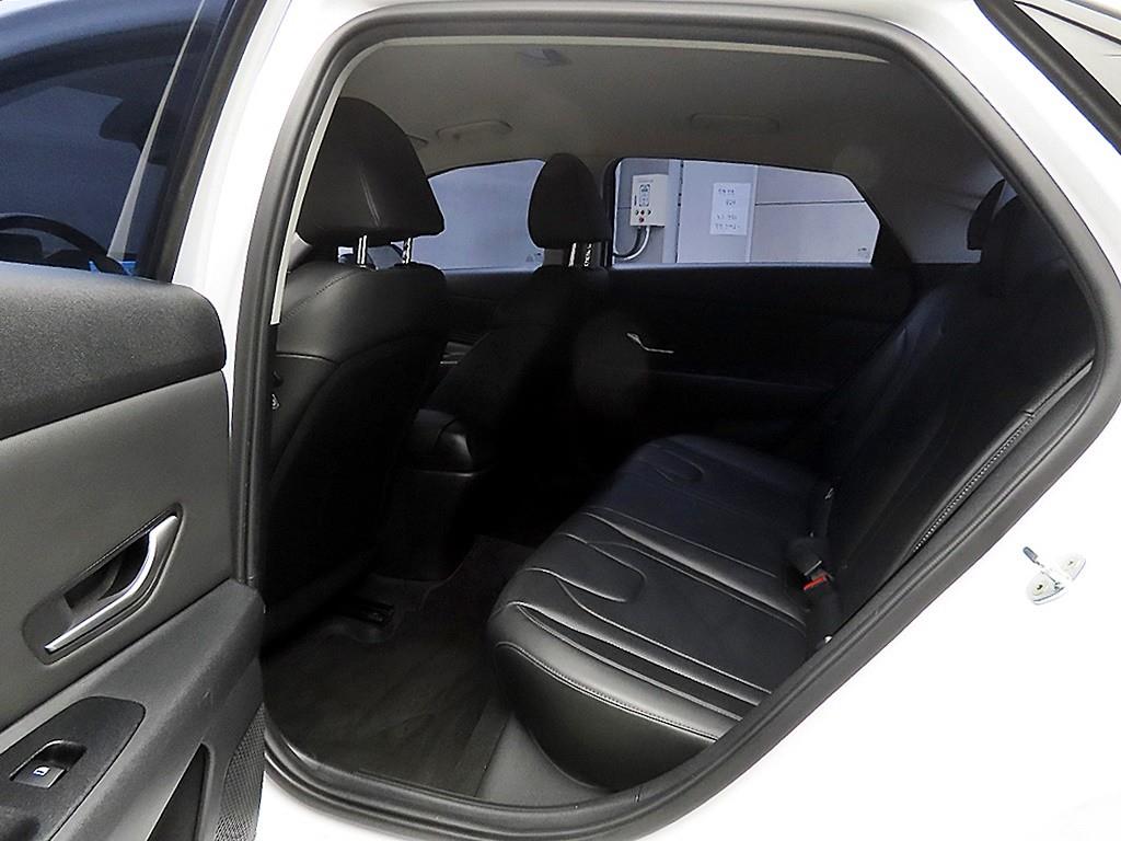 HYUNDAI Avante - Vista 6