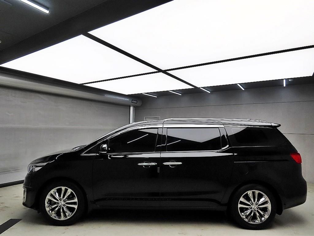 KIA Carnival - Vista 4