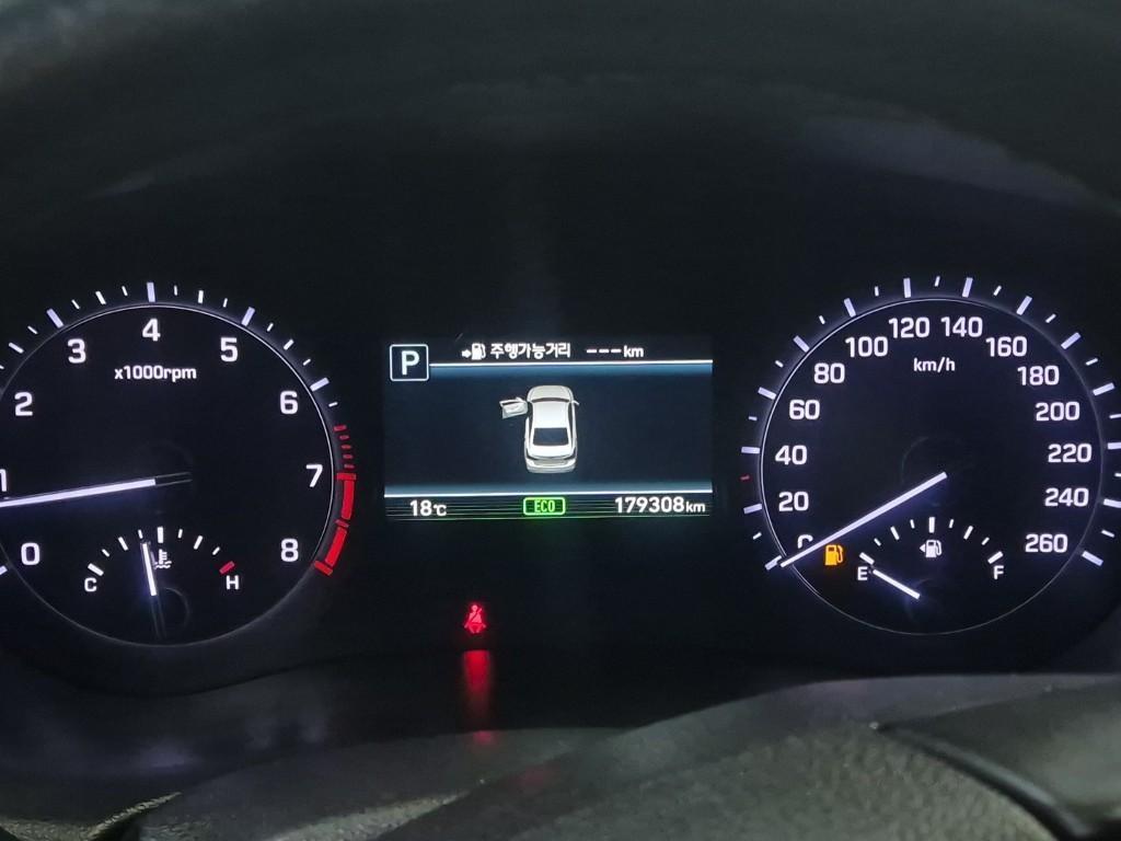 Genesis G80 - Vista 6