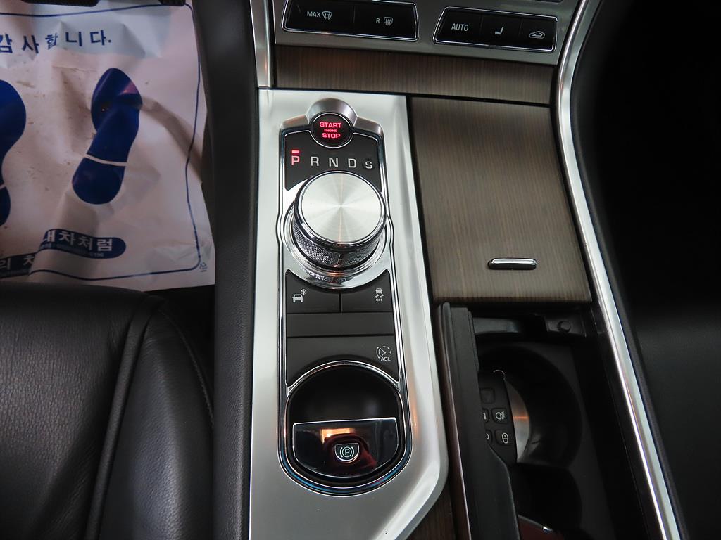 Jaguar XF - Vista 11