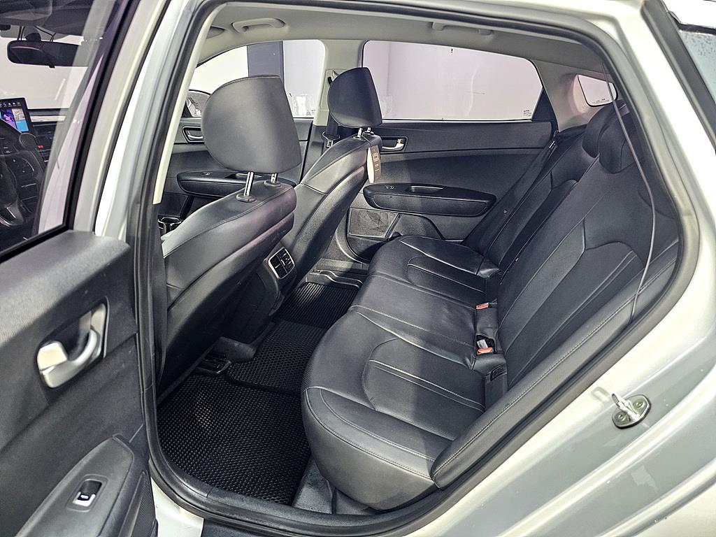 KIA K5 - Vista 9