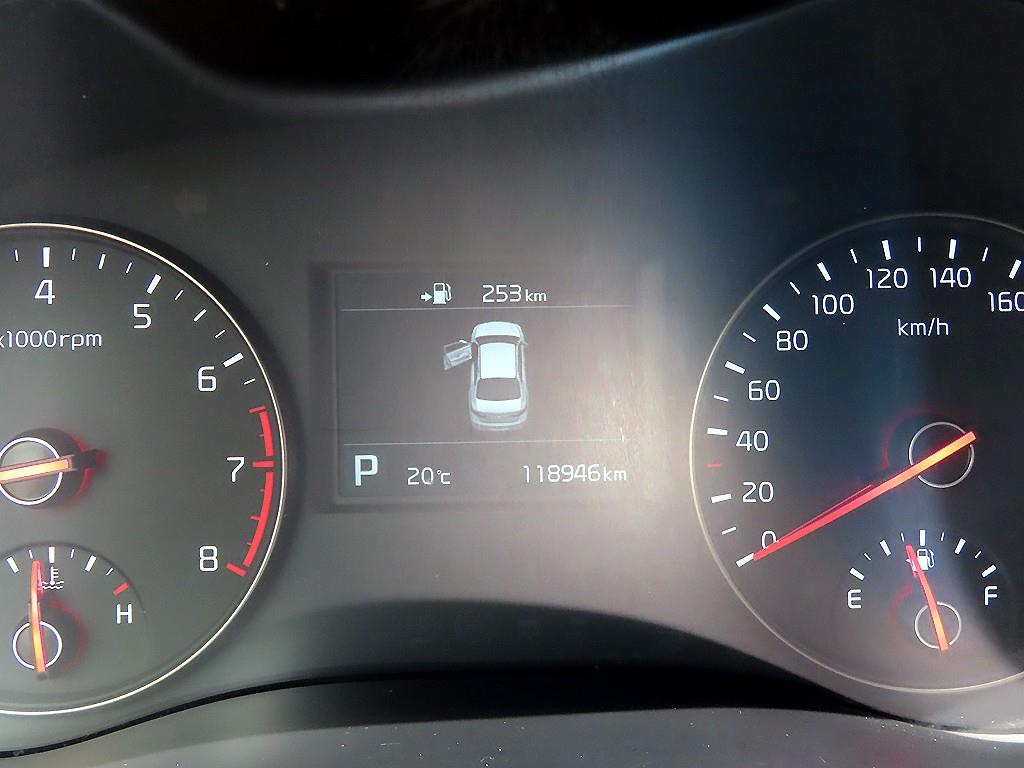 KIA K7 - Vista 9
