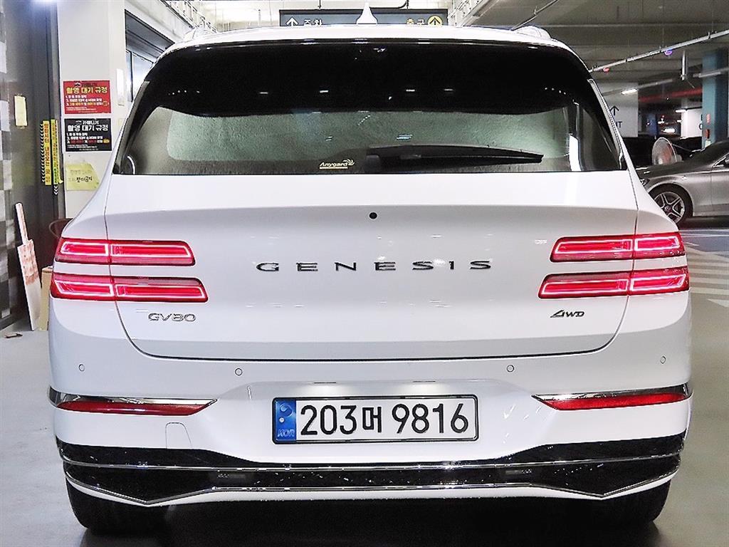 Genesis GV80 - Vista 5
