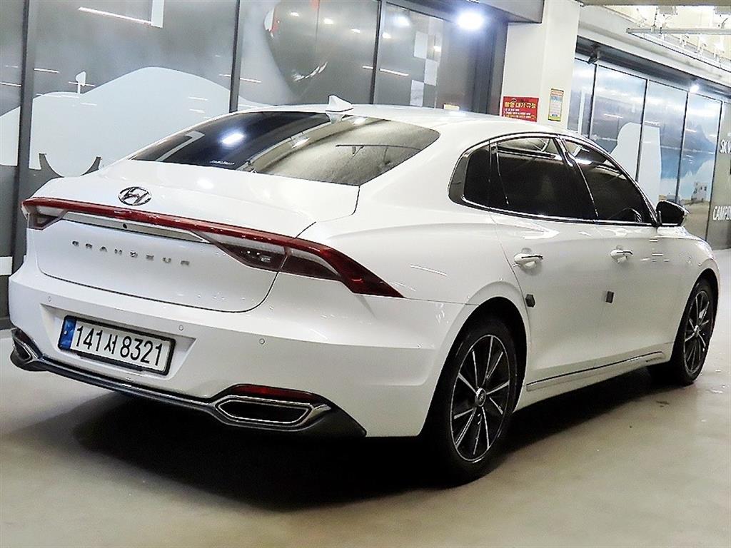 HYUNDAI Grandeur - Vista 4