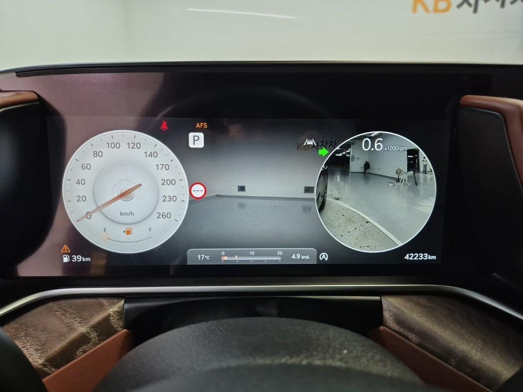 Genesis G90 - Vista 6