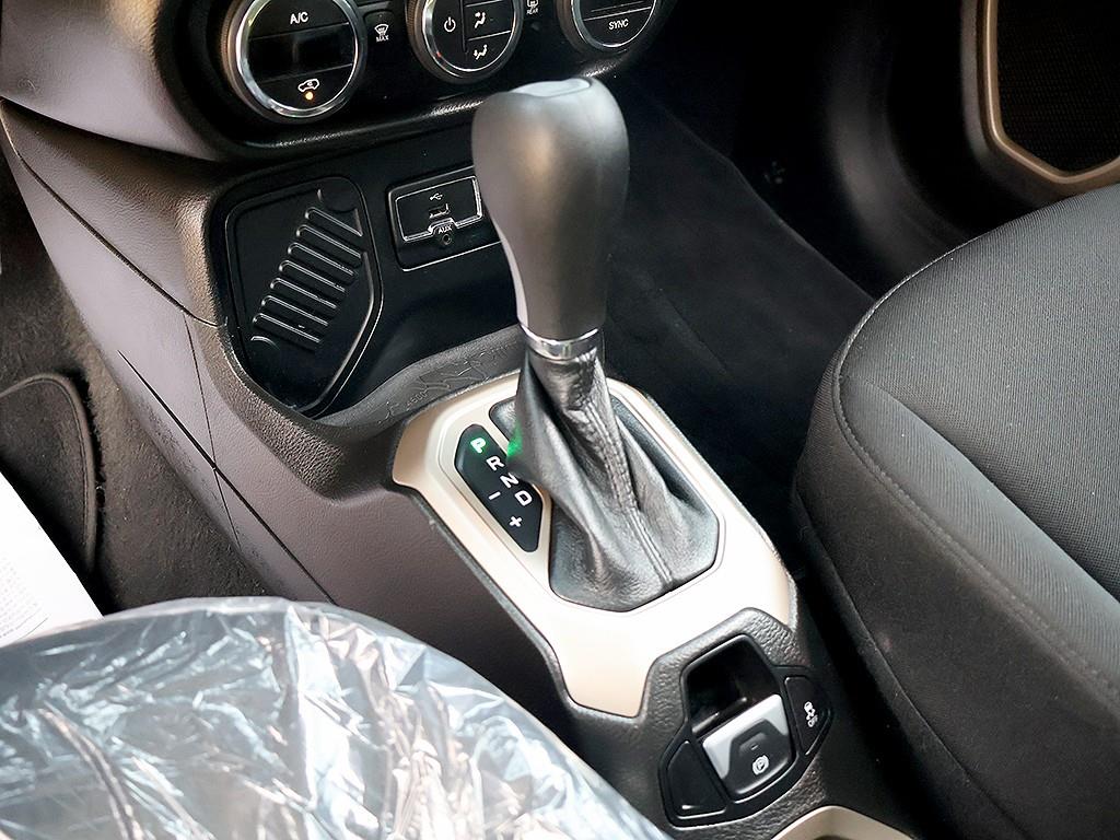 Jeep Renegade 2017 Blanco - Importación desde Corea - HF Imports Iquique - Foto 7