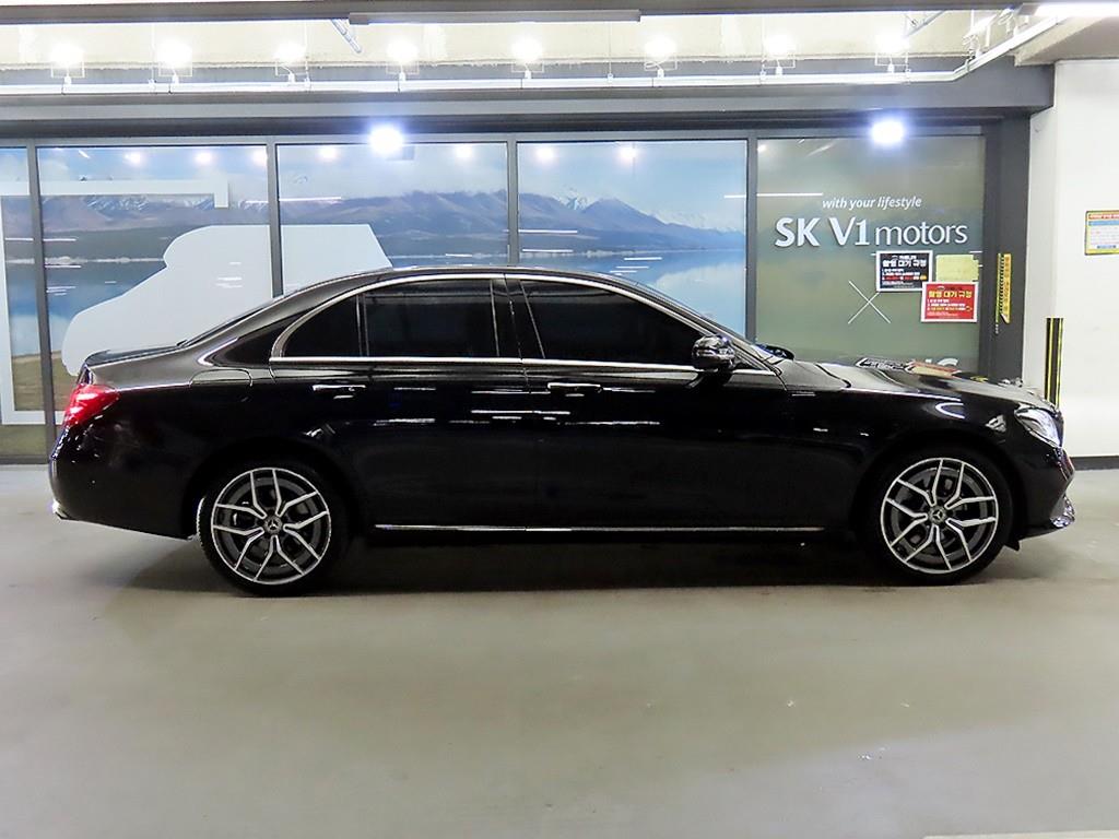 Mercedes Benz E class - Vista 3